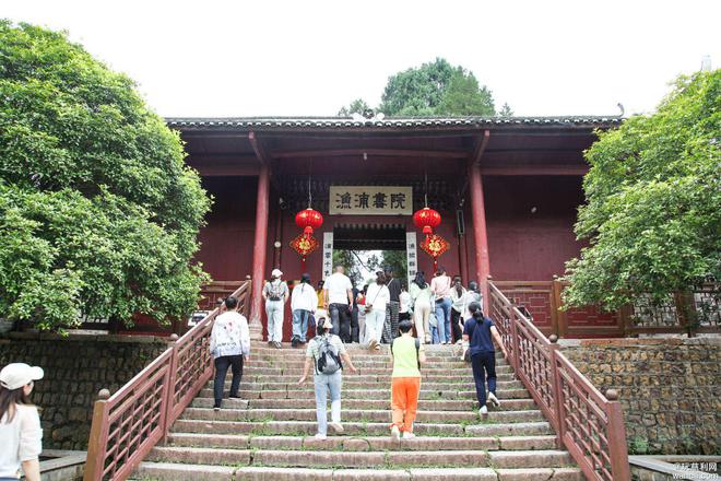 慈利县物业服务行业协会2024年团建活动走进红岩岭景区(图3)