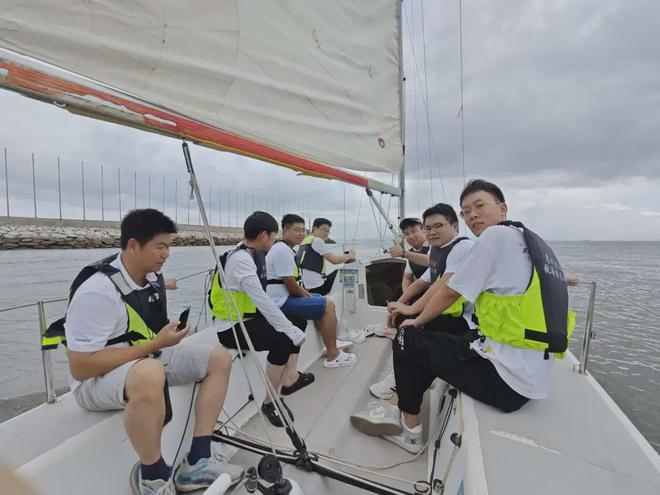 公司团建恒大兴业2024团队拓展训练营——新起点新高度(图2)