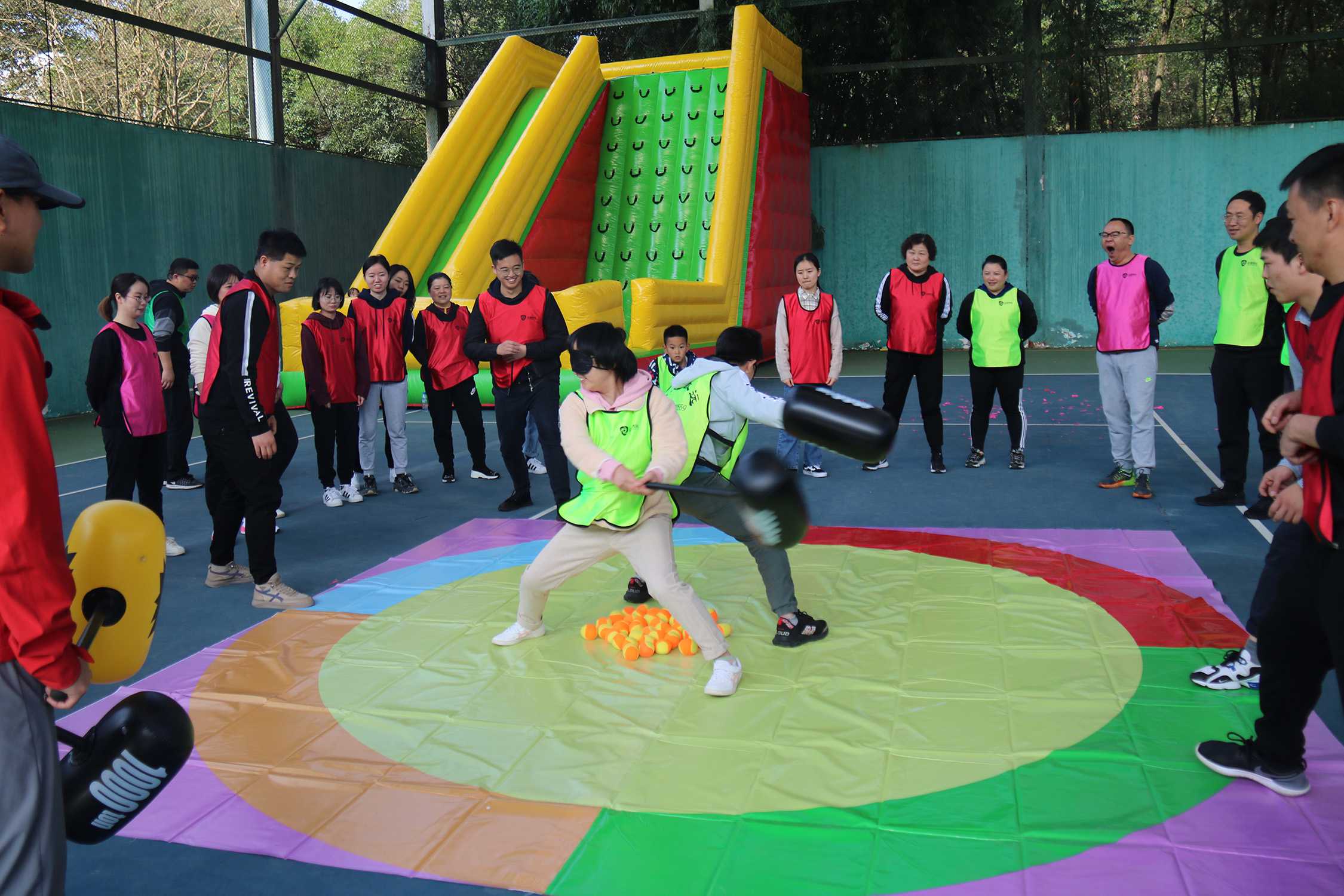 九游官网app入口：贵州省团建户外拓展设施+2024值得去的团建户外拓展top5