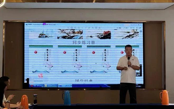 九游app入口：师者匠心筑梦同行——撷英教育四川运营中心举行教师节团建活动(图2)