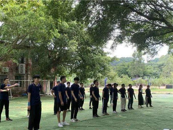九游体育：广州团建拓展露营烧烤一日游