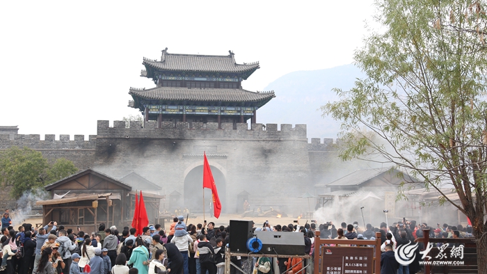 2024年泰安市网络名人“红色之旅”拓展训练活动举办(图4)