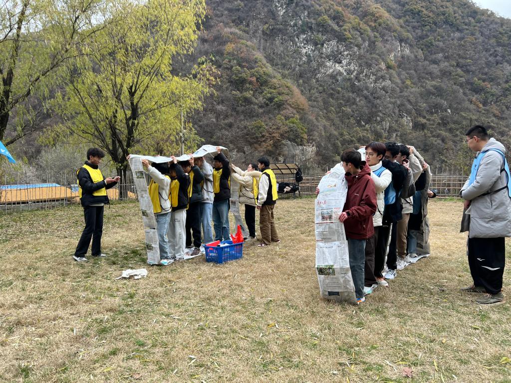 九游体育：励志书院联合学生资助管理中心开展心理素质拓展训练营活动(图2)