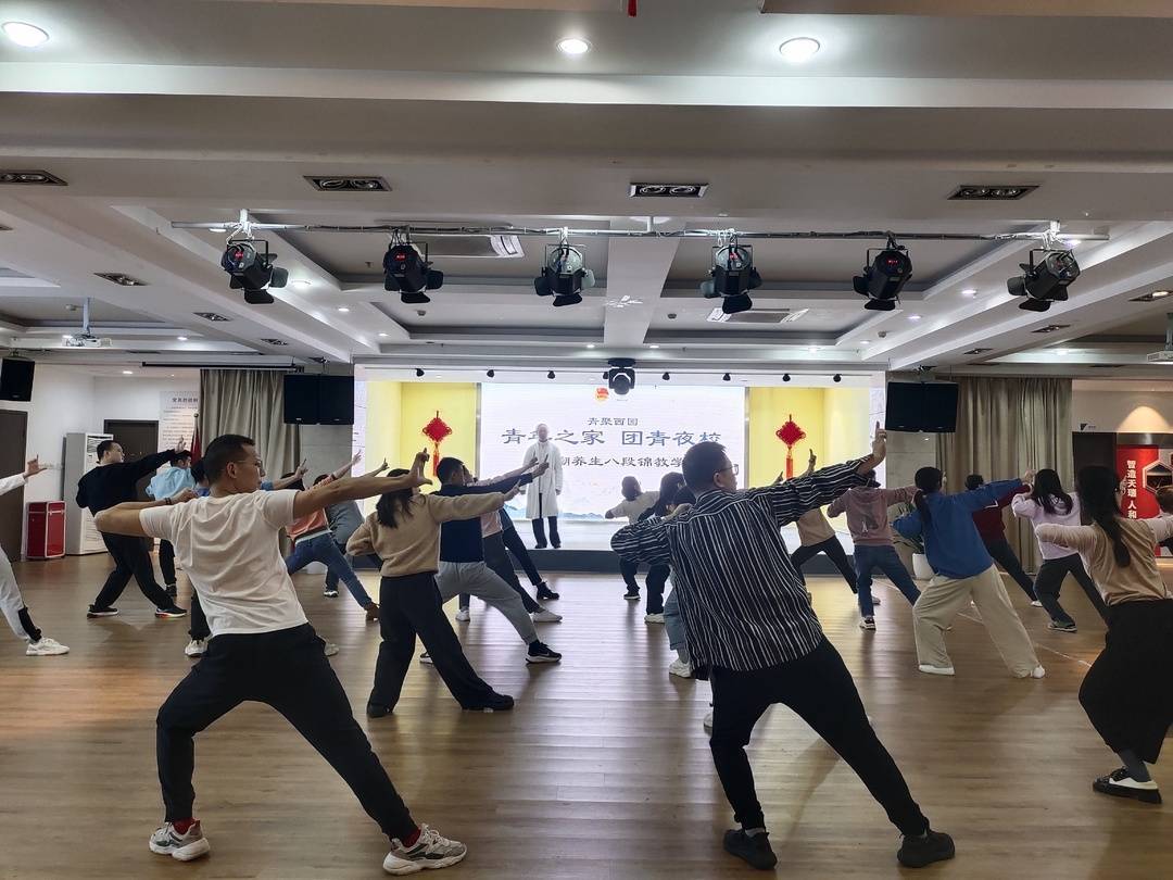 九游app：AI培训赋能青年技能升级成都高新区团建联盟打造产才融合创新生态(图3)