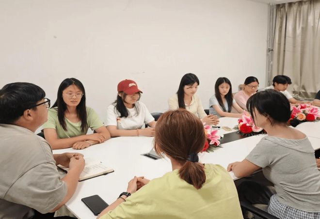 九游app入口：黄河科技学院商学部党委：党建领航凝合力团建聚力助振兴(图5)