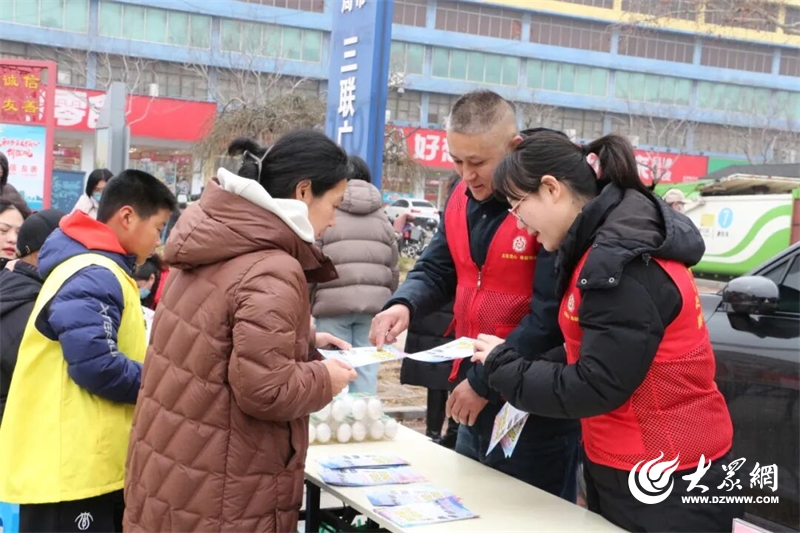 争做追“锋”人——烟台交运集团开展“学雷锋”志愿服务系列活动(图6)