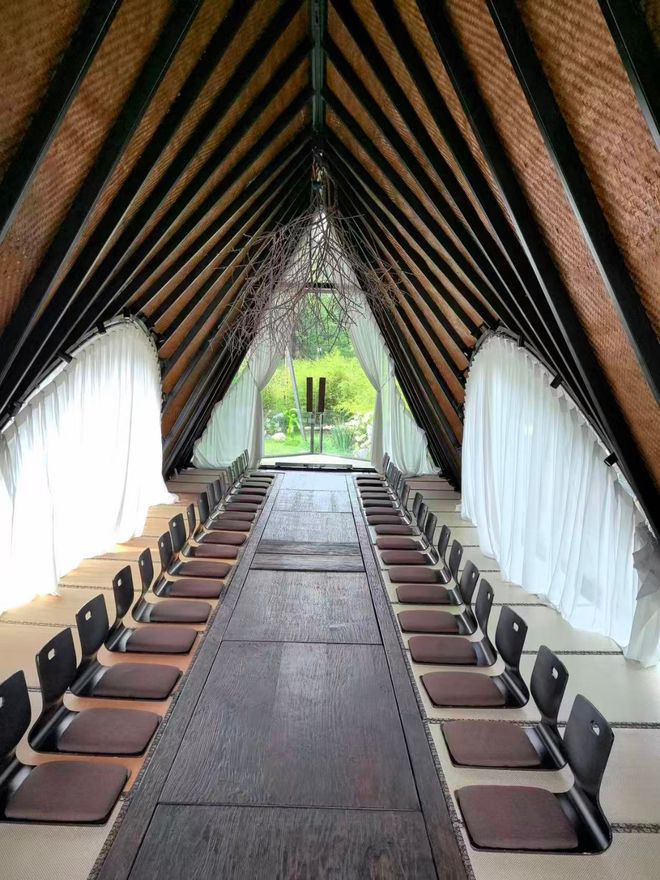 告别无效团建！把公司会议搬到大理团队凝聚力直接拉满(图1)