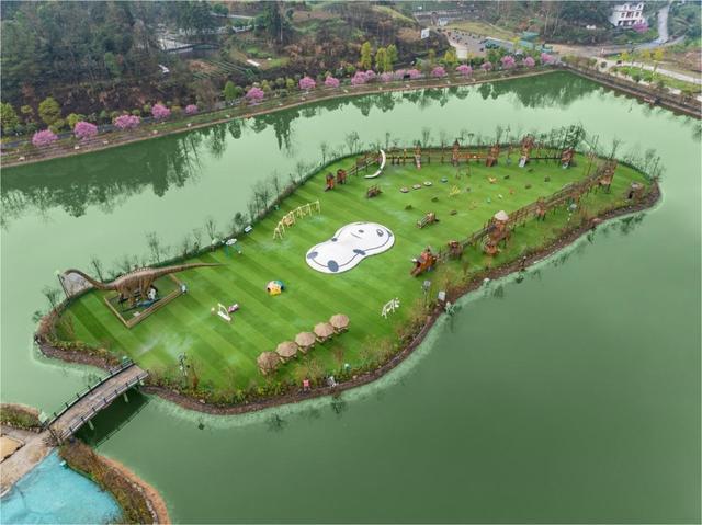 九游app入口：恩施两座小山村的出圈密码：艺术改变生活茶山做出吸引力(图5)